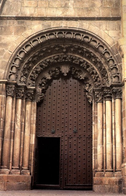 La catedral de orense. Una muestras de arquitectura románica 