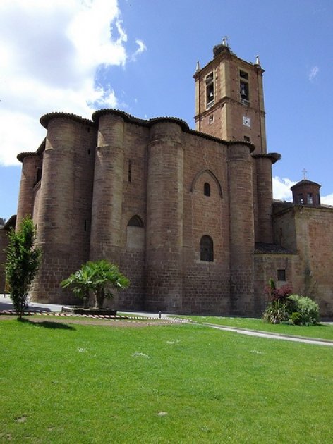 El monasterio de Santa María la real de Nájera . Un monasterio hospedería de peregrinos 