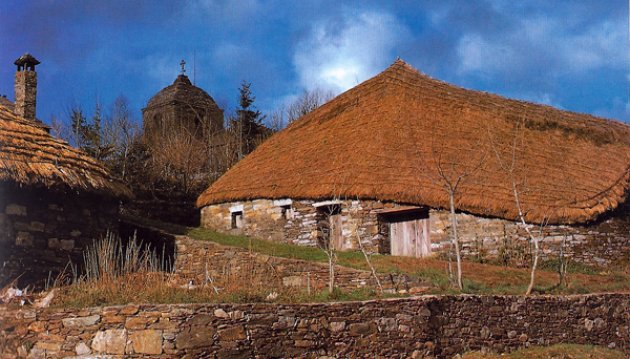 La aldea de O Cebreiro. Un refugio para el peregrino en lo alto de los Ancares