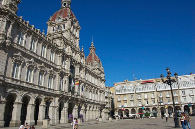 La plaza de Maria Pita en Coruña, un lugar de trazado regular hito actual de la ciudad  