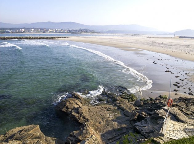 Turismo por Galicia. Conoce la ciudad de Foz. Una villa en la desembocadura del rio Masma  