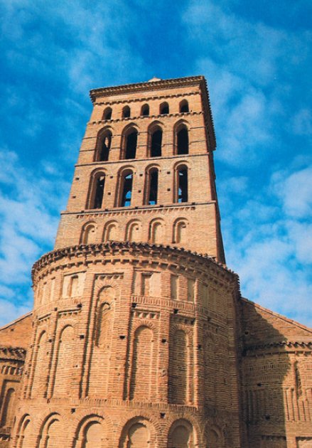 Pueblos de España, Sahagún. Historia y arquitectura de pueblos de España