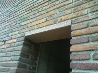 El dintel de la ventana