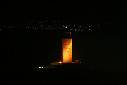 Reconvertir viejos faros en modernos hoteles y alojamientos: el faro de Hércules 