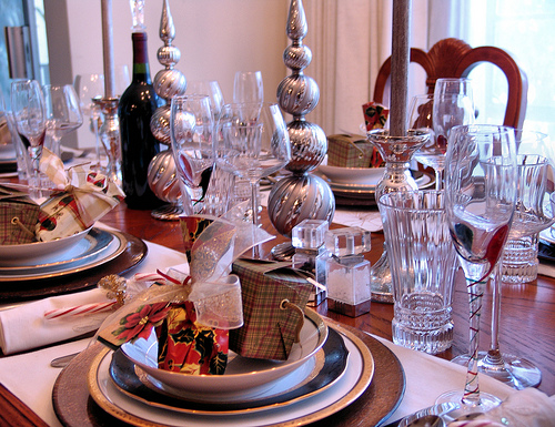 Algunos consejos de protocolo para colocar una mesa de Navidad. Ideas para decorarla