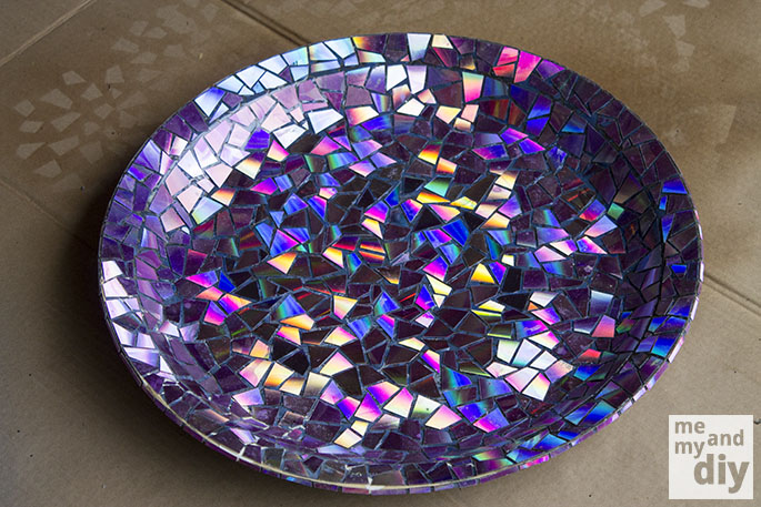 Cómo hacer un mosaico con CD reciclados  
