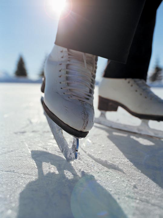 Por qué se deslizan los patinadores. Cortar un trozo de hielo por la mitad